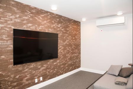 Studio para alugar com 24m², 1 quarto e sem vaga Studio para alugar com 24m², 1 quarto e sem vagaÁrea comum - Sala de cinema