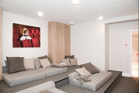 Studio para alugar com 24m², 1 quarto e sem vaga Studio para alugar com 24m², 1 quarto e sem vagaÁrea comum - Sala de cinema