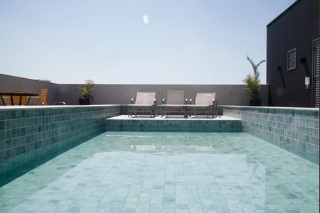 Studio para alugar com 24m², 1 quarto e sem vaga Studio para alugar com 24m², 1 quarto e sem vagaÁrea comum - Piscina