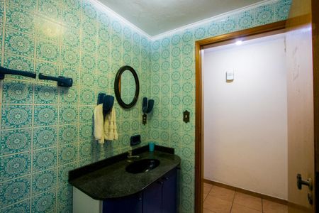 Casa à venda com 450m², 6 quartos e 6 vagasBanheiro social 1