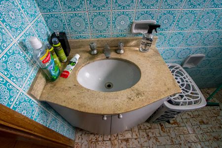 Casa à venda com 450m², 6 quartos e 6 vagasBanheiro do quarto 1