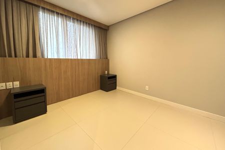 Suíte  de apartamento para alugar com 2 quartos, 75m² em Centro, Florianópolis