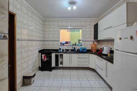 Casa à venda com 170m², 3 quartos e 2 vagasCozinha