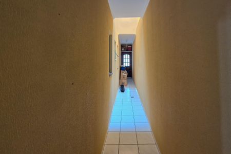 Casa à venda com 170m², 3 quartos e 2 vagascorredor