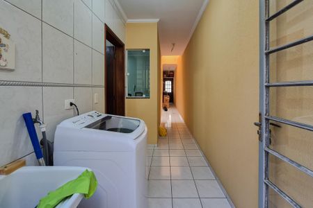 Casa à venda com 170m², 3 quartos e 2 vagasÁrea de Serviço