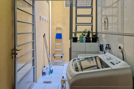 Casa à venda com 170m², 3 quartos e 2 vagasÁrea de Serviço