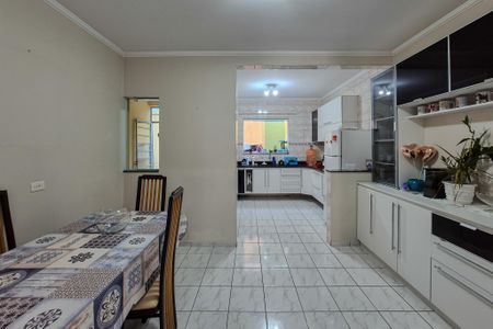 Casa à venda com 170m², 3 quartos e 2 vagasCozinha