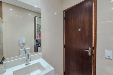 Casa à venda com 170m², 3 quartos e 2 vagasBanheiro Social