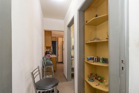 Casa à venda com 90m², 3 quartos e 2 vagasCorredor dos quartos