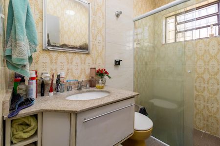 Casa à venda com 90m², 3 quartos e 2 vagasBanheiro