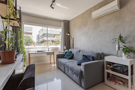 Sala de apartamento para alugar com 2 quartos, 70m² em Santana, Porto Alegre