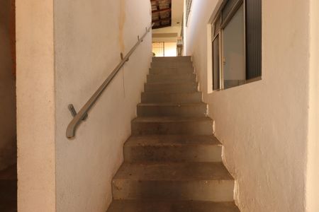 Casa para alugar com 55m², 1 quarto e sem vagaEscada