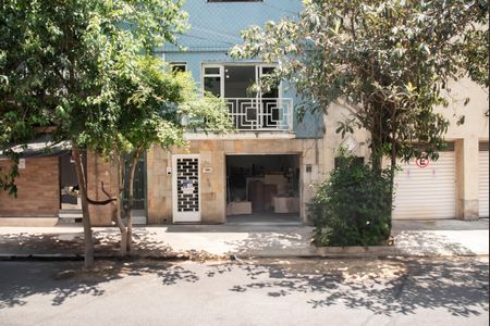 Casa para alugar com 320m², 2 quartos e sem vagaFachada