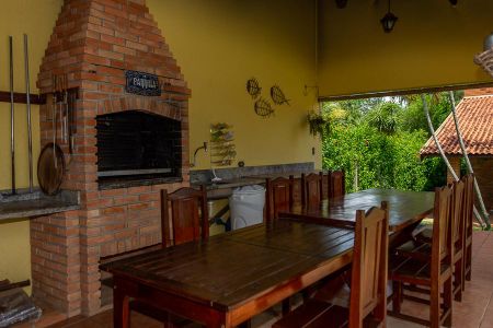 Casa para alugar com 2000m², 4 quartos e sem vagaÁrea Comum- Espaço para Churrasco