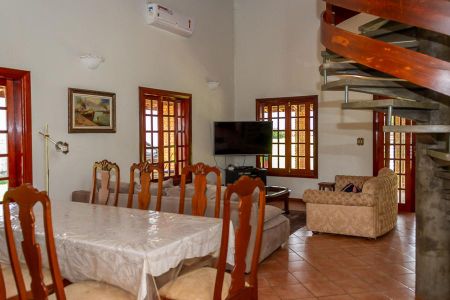 Casa para alugar com 2000m², 4 quartos e sem vagaSala