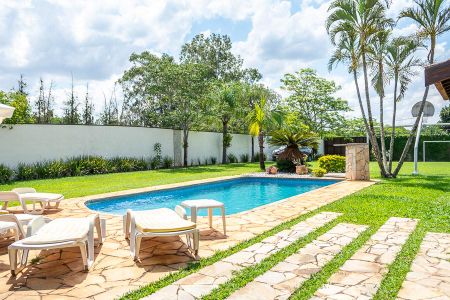 Casa para alugar com 2000m², 4 quartos e sem vagaÁrea Comum- Piscina