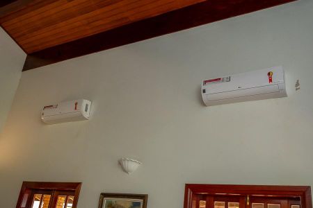 Casa para alugar com 2000m², 4 quartos e sem vagaDetalhe Sala-Ar condicionado