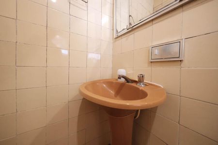 Casa para alugar com 104m², 2 quartos e 1 vagaBanheiro