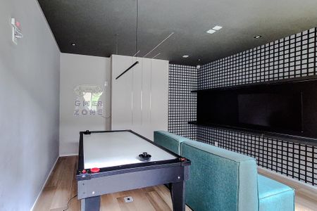 Apartamento à venda com 34m², 2 quartos e sem vaga Apartamento à venda com 34m², 2 quartos e sem vagaSala de Jogos