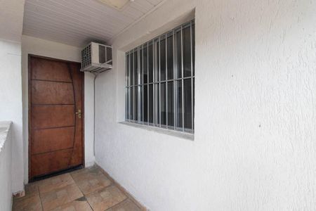 Casa à venda com 100m², 2 quartos e 1 vagaHall de entrada