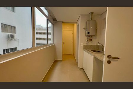 Apartamento à venda com 212m², 3 quartos e 1 vagaÁrea de Serviço