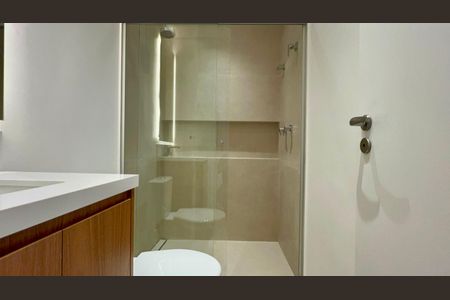 Apartamento à venda com 212m², 3 quartos e 1 vagaBanheiro da Suíte 2