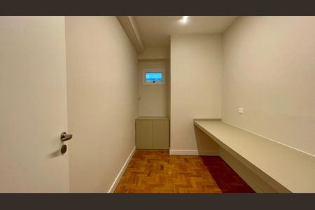 Escritório de apartamento à venda com 3 quartos, 212m² em Jardim Paulista, São Paulo
