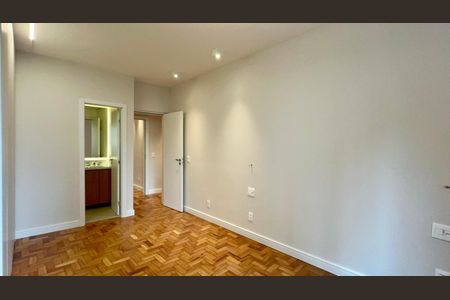 Apartamento à venda com 212m², 3 quartos e 1 vagaSuíte 1