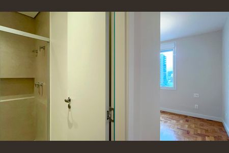 Apartamento à venda com 212m², 3 quartos e 1 vagaSuíte 2