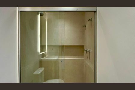 Apartamento à venda com 212m², 3 quartos e 1 vagaBanheiro da Suíte 2