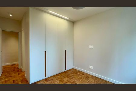 Apartamento à venda com 212m², 3 quartos e 1 vagaSuíte 2