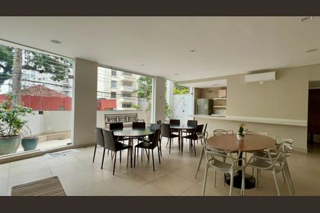 Apartamento à venda com 212m², 3 quartos e 1 vagaSalão de Festas