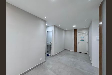 Sala de apartamento para alugar com 2 quartos, 48m² em Recreio dos Bandeirantes, Rio de Janeiro