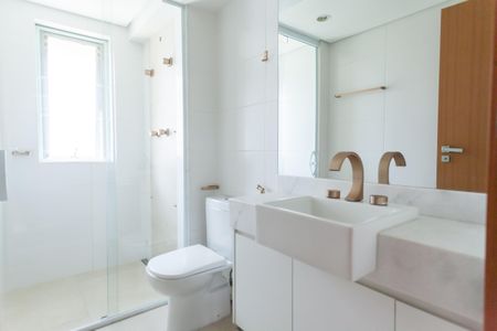 Apartamento à venda com 341m², 4 quartos e 5 vagas Apartamento à venda com 341m², 4 quartos e 5 vagasbanheiro suite 3