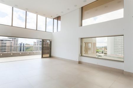 Apartamento à venda com 341m², 4 quartos e 5 vagas Apartamento à venda com 341m², 4 quartos e 5 vagassala