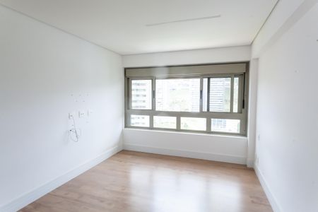Apartamento à venda com 341m², 4 quartos e 5 vagas Apartamento à venda com 341m², 4 quartos e 5 vagassuite 2