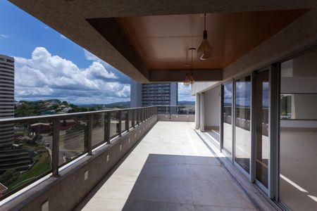 Apartamento à venda com 341m², 4 quartos e 5 vagas Apartamento à venda com 341m², 4 quartos e 5 vagasÁrea externa - cobertura