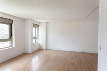 Apartamento à venda com 341m², 4 quartos e 5 vagas Apartamento à venda com 341m², 4 quartos e 5 vagassuite 4
