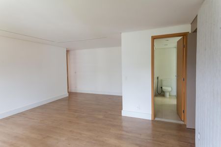 Apartamento à venda com 341m², 4 quartos e 5 vagas Apartamento à venda com 341m², 4 quartos e 5 vagassuite 4