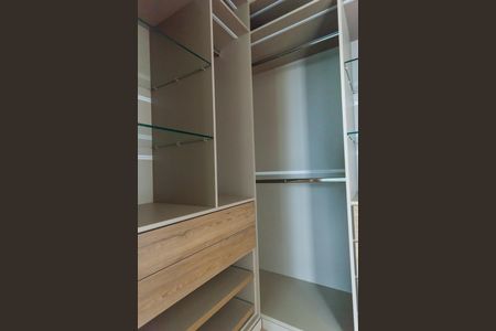 Apartamento à venda com 341m², 4 quartos e 5 vagas Apartamento à venda com 341m², 4 quartos e 5 vagascloset suite 3