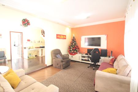 Casa à venda com 3 quartos, 303m² em Vila Arriete, São Paulo