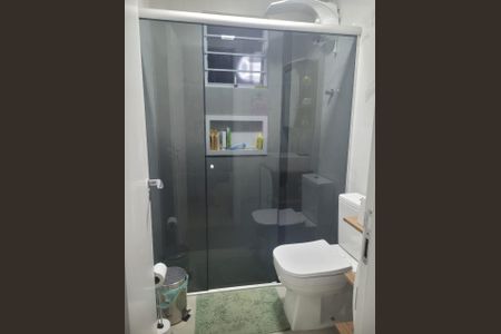 Casa à venda com 75m², 3 quartos e 1 vaga Casa à venda com 75m², 3 quartos e 1 vagaBanheiro