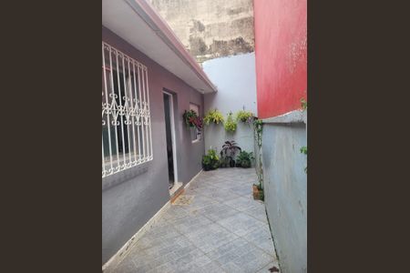 Casa à venda com 75m², 3 quartos e 1 vaga Casa à venda com 75m², 3 quartos e 1 vagaFachada