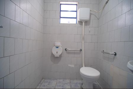 Casa para alugar com 300m², 2 quartos e 4 vagasBanheiro 2