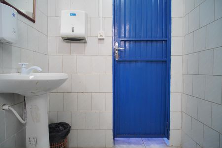 Casa para alugar com 300m², 2 quartos e 4 vagasBanheiro 2