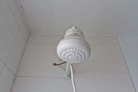 Banheiro de casa para alugar com 1 quarto, 22m² em Vila Mangalot, São Paulo