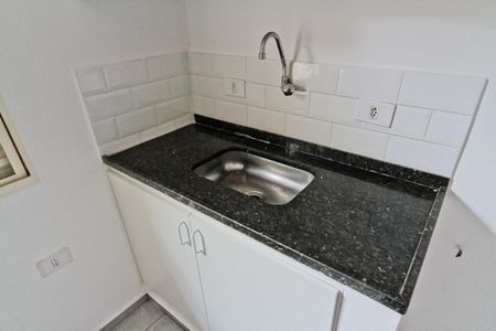 Kitnet de casa para alugar com 1 quarto, 22m² em Vila Mangalot, São Paulo