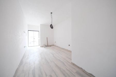 Casa à venda com 115m², 3 quartos e 2 vagasSuíte