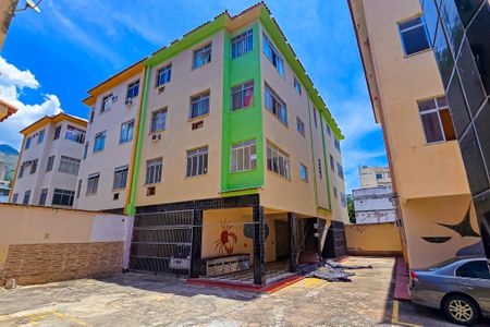 Apartamento para alugar com 79m², 2 quartos e 1 vagaFachada do bloco
