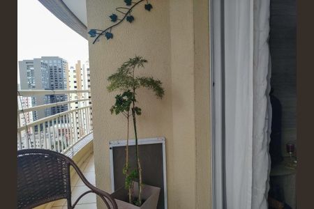 Apartamento para alugar com 60m², 2 quartos e 1 vagaVaranda
